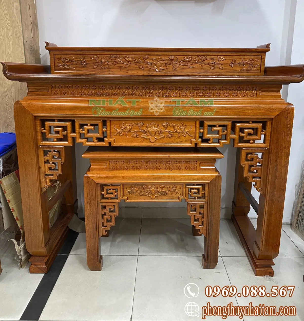 Bàn Thờ đứng Gỗ Hương