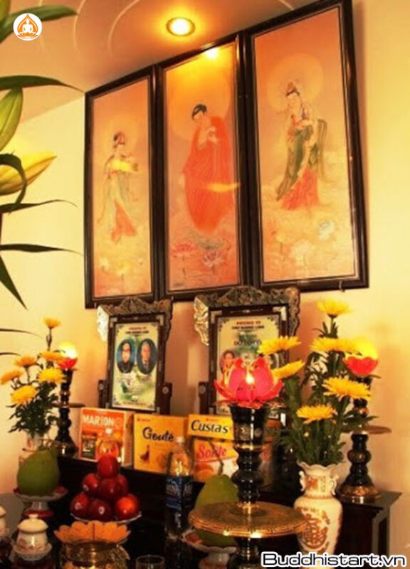 [Giải đáp] Có nên treo ảnh Phật trên bàn thờ gia tiên?