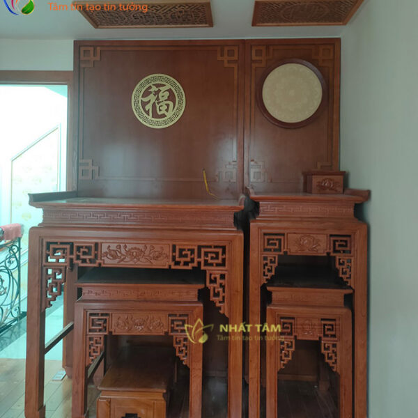 Bàn thờ đứng hiện đại gỗ Hương