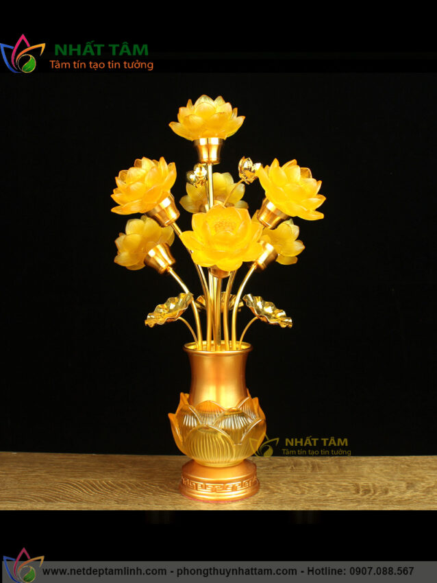 Mẫu 1: Đèn thờ 7 bông hoa sen viền đồng mẫu DT7091